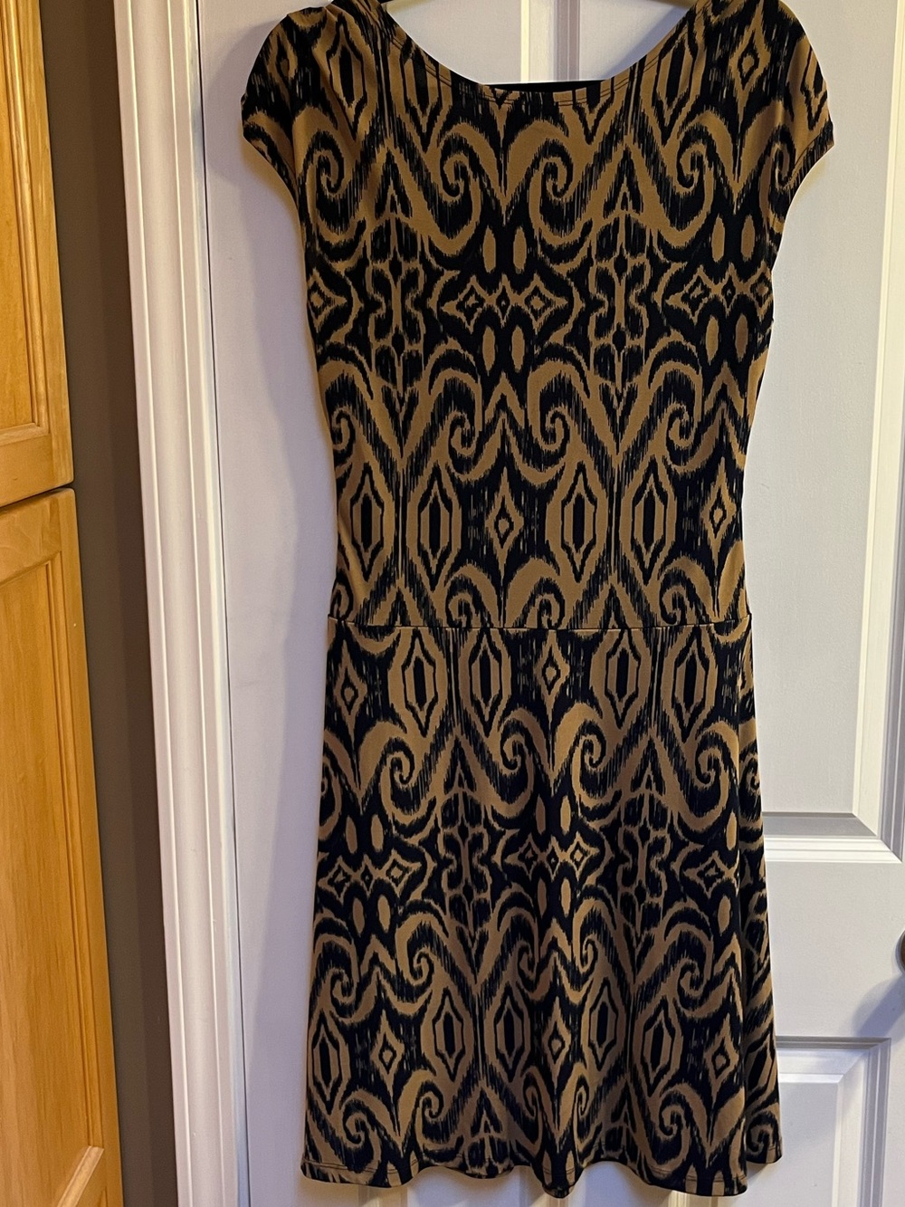 SZ-12 En Focus Dress
Stretchy Navy/Tan Maxi
